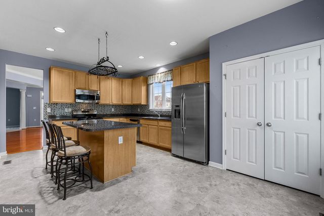 1207 STALLION ST, Ranson, WV 25438