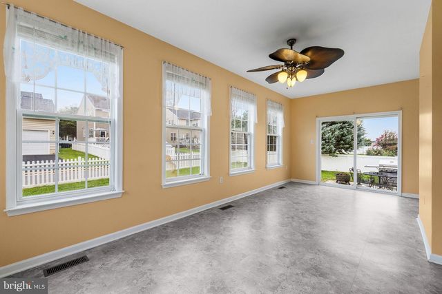 1207 STALLION ST, Ranson, WV 25438