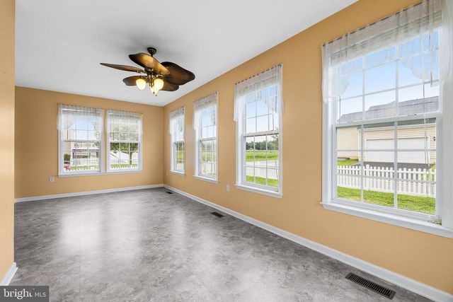 1207 STALLION ST, Ranson, WV 25438