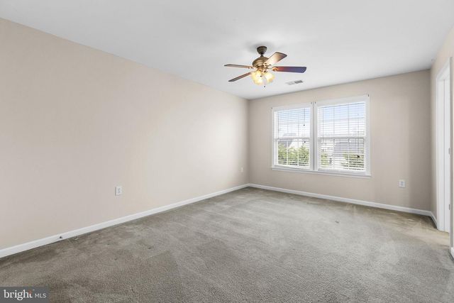 1207 STALLION ST, Ranson, WV 25438