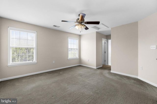 1207 STALLION ST, Ranson, WV 25438