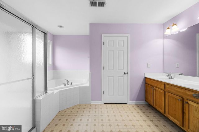 1207 STALLION ST, Ranson, WV 25438