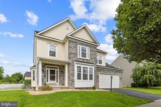 1207 STALLION ST, Ranson, WV 25438