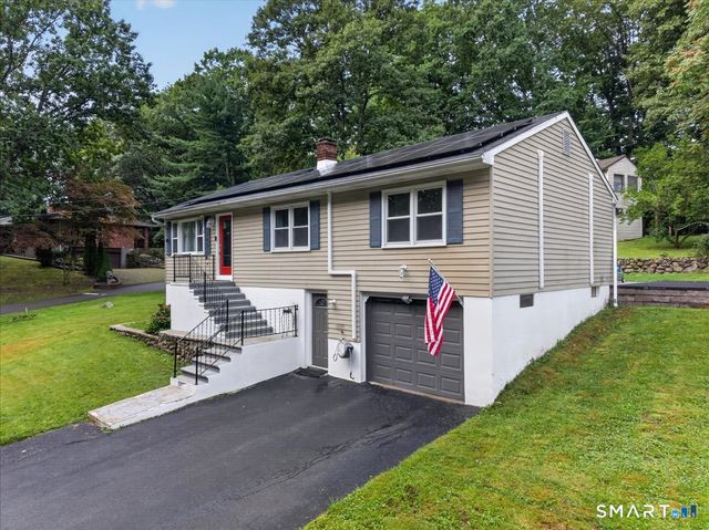 327 Lakeside Boulevard West, Waterbury, CT 06708