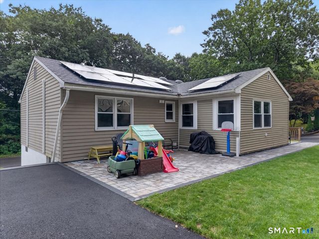 327 Lakeside Boulevard West, Waterbury, CT 06708