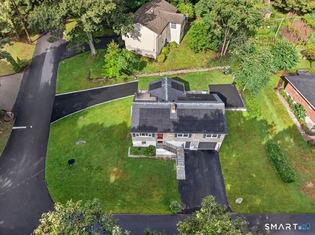 327 Lakeside Boulevard West, Waterbury, CT 06708