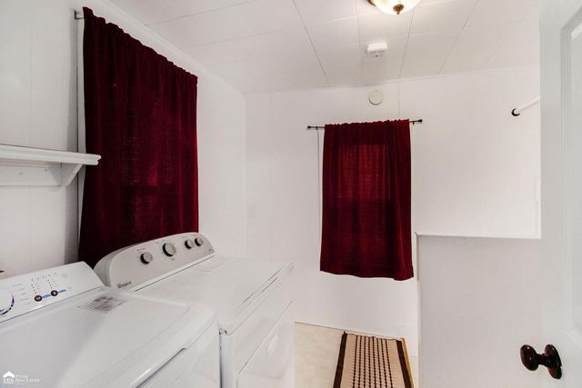 187 S Saginaw Street, Montrose, MI 48457