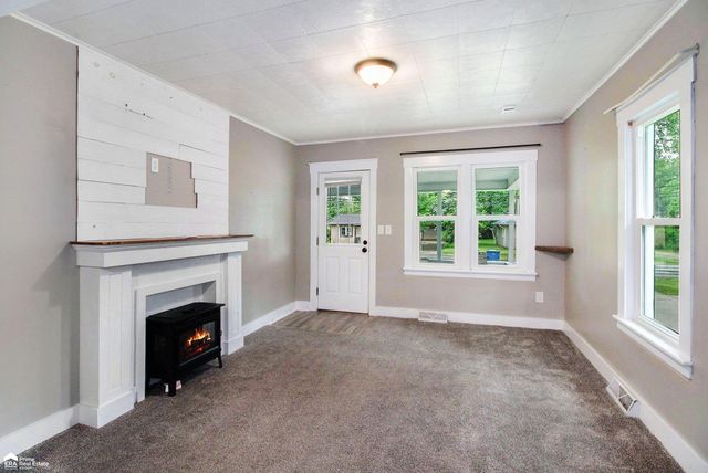 187 S Saginaw Street, Montrose, MI 48457