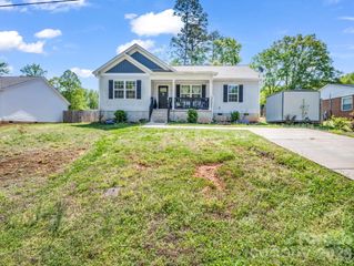 198 Parkland Drive, Forest City, NC 28043