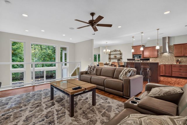 4022 Wedgewood Drive, Cedar Falls, IA 50613