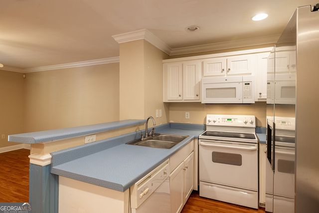 490 Barnett Shoals Road 816, Athens, GA 30605