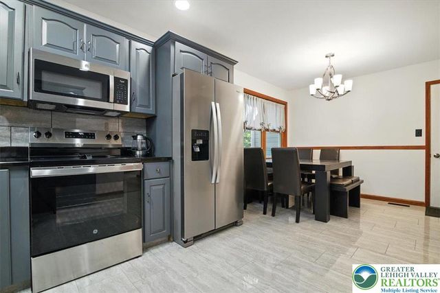 190 Sandlewood Drive, Stroud Twp, PA 18301