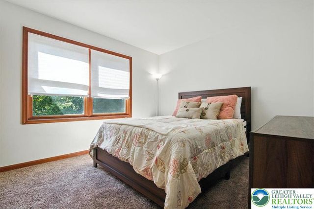 190 Sandlewood Drive, Stroud Twp, PA 18301