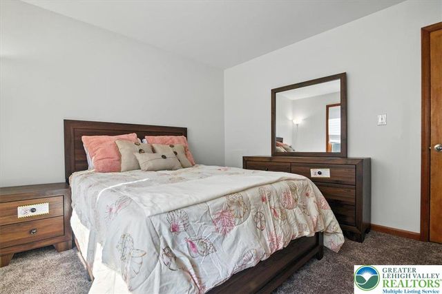 190 Sandlewood Drive, Stroud Twp, PA 18301