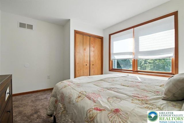 190 Sandlewood Drive, Stroud Twp, PA 18301