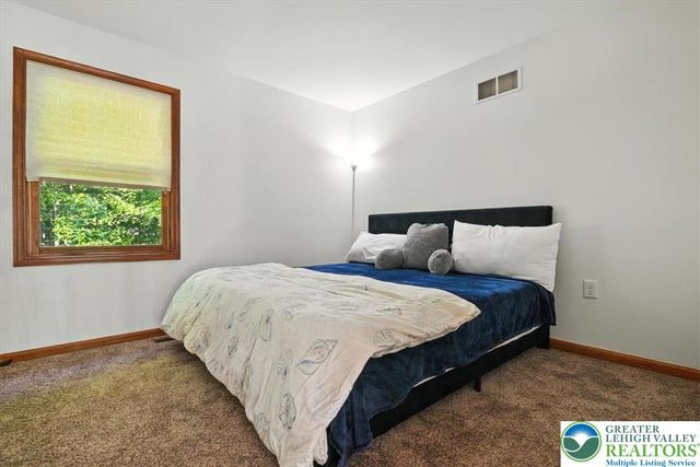190 Sandlewood Drive, Stroud Twp, PA 18301