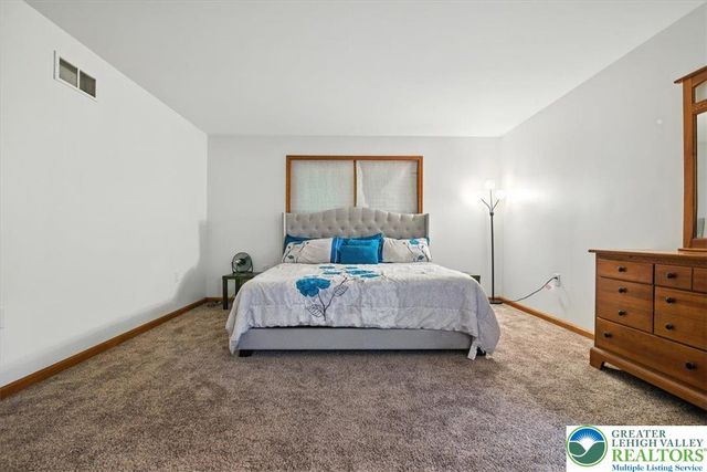 190 Sandlewood Drive, Stroud Twp, PA 18301
