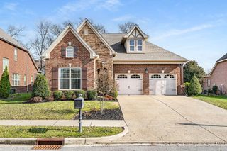 1016 Baxter Ln, Gallatin, TN 37066