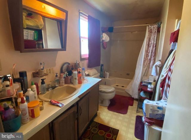 656 NOTTINGHAM DR, Vineland, NJ 08360