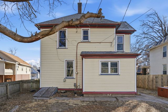 2626 Brady Street, Davenport, IA 52803