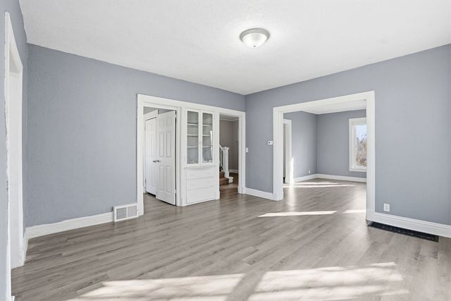 2626 Brady Street, Davenport, IA 52803