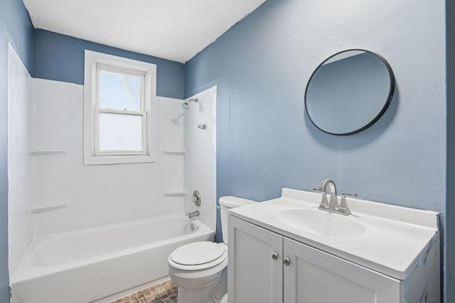 2626 Brady Street, Davenport, IA 52803