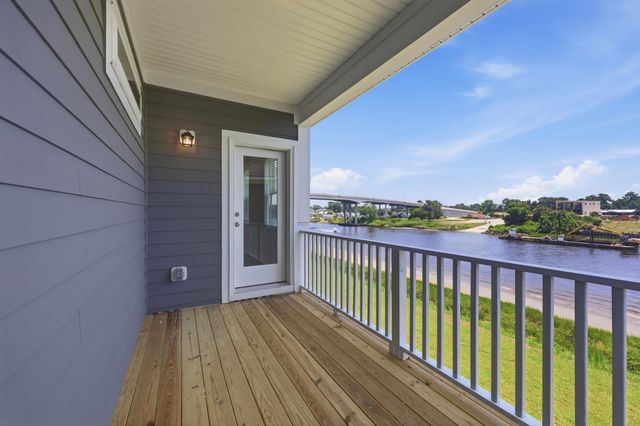 992 Triton Ave., Little River, SC 29566