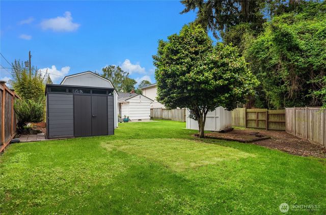 6439 Marshall Avenue SW, Seattle, WA 98136