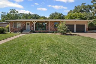 545 Hurstview Drive, Hurst, TX 76053