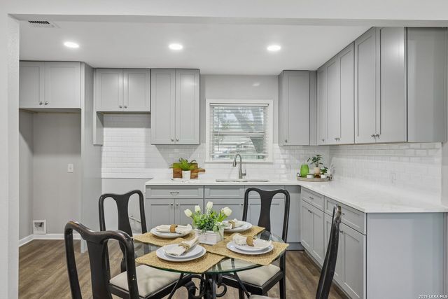 623 Weizmann St, San Antonio, TX 78213