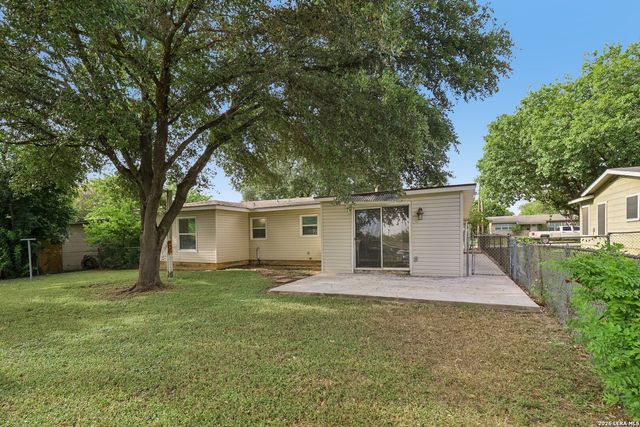 623 Weizmann St, San Antonio, TX 78213