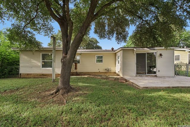 623 Weizmann St, San Antonio, TX 78213