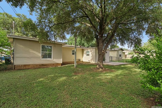 623 Weizmann St, San Antonio, TX 78213