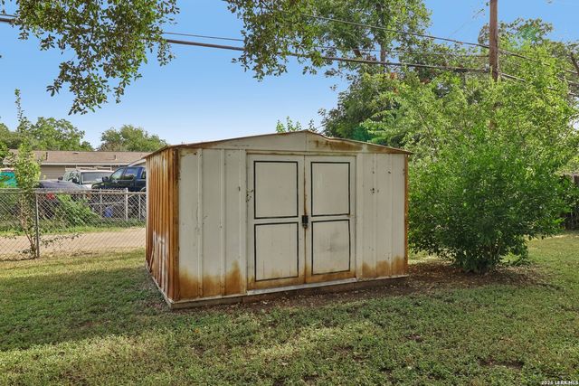 623 Weizmann St, San Antonio, TX 78213