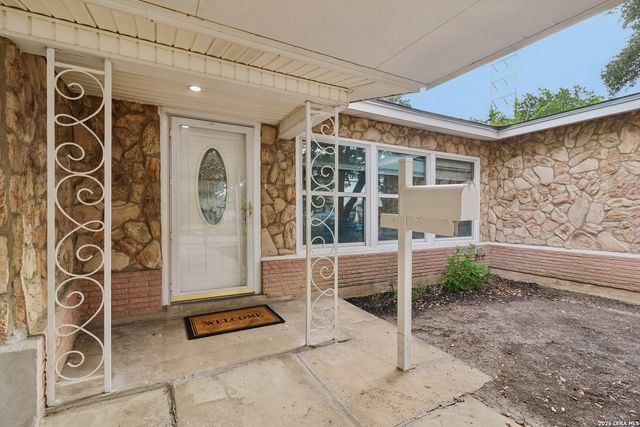 623 Weizmann St, San Antonio, TX 78213