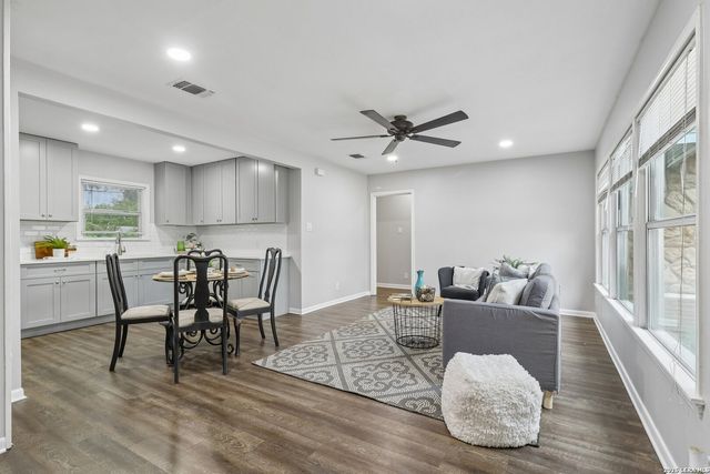 623 Weizmann St, San Antonio, TX 78213