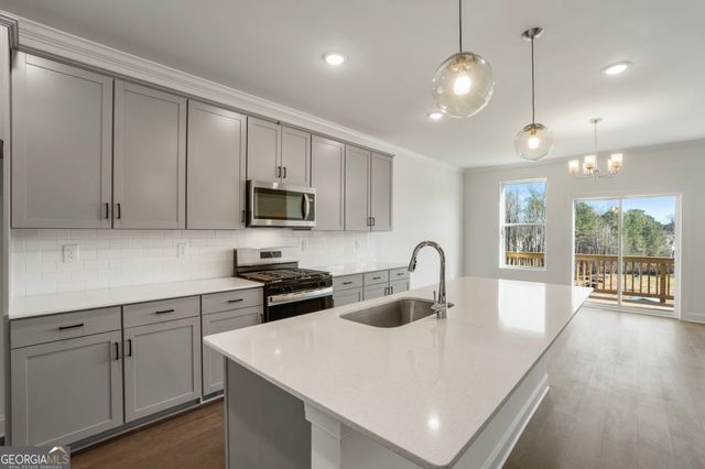 634 Oakleaf Grove Lane, Sugar Hill, GA 30518