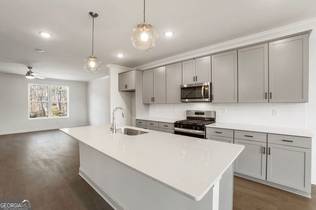 634 Oakleaf Grove Lane, Sugar Hill, GA 30518