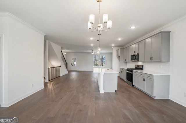 634 Oakleaf Grove Lane, Sugar Hill, GA 30518