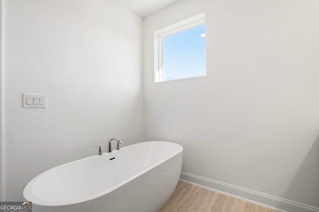 634 Oakleaf Grove Lane, Sugar Hill, GA 30518