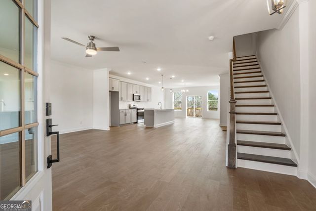 634 Oakleaf Grove Lane, Sugar Hill, GA 30518