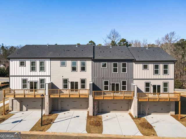 634 Oakleaf Grove Lane, Sugar Hill, GA 30518