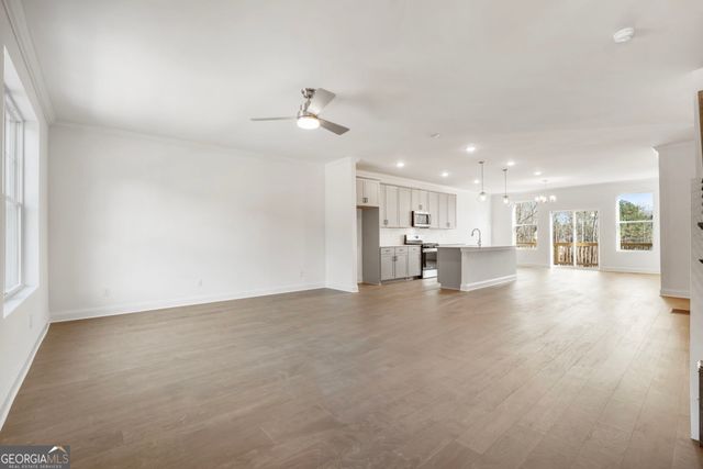 634 Oakleaf Grove Lane, Sugar Hill, GA 30518