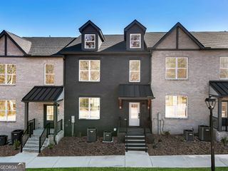 634 Oakleaf Grove Lane, Sugar Hill, GA 30518