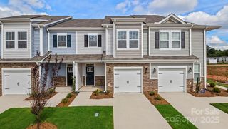 330 Creekview Road, Hendersonville, NC 28792