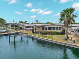 646 MOUNT OAK AVENUE NE 731, St Petersburg, FL 33702