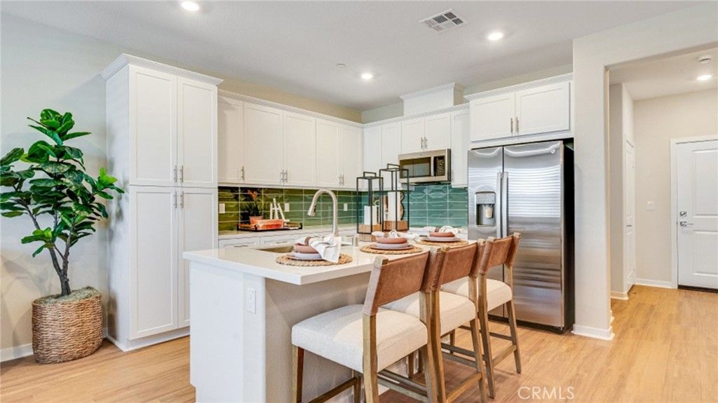 2881 E Amberley Privado, Ontario, CA 91762
