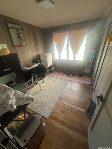 2742 Kaaha Street, Honolulu, HI 96826