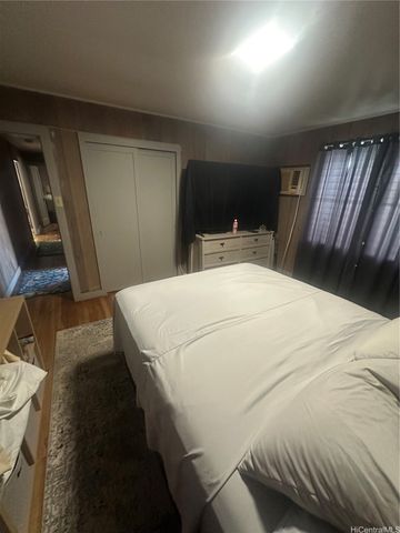 2742 Kaaha Street, Honolulu, HI 96826