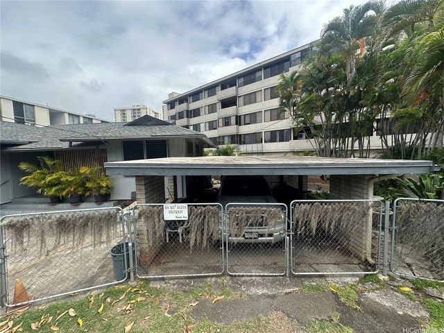 2742 Kaaha Street, Honolulu, HI 96826